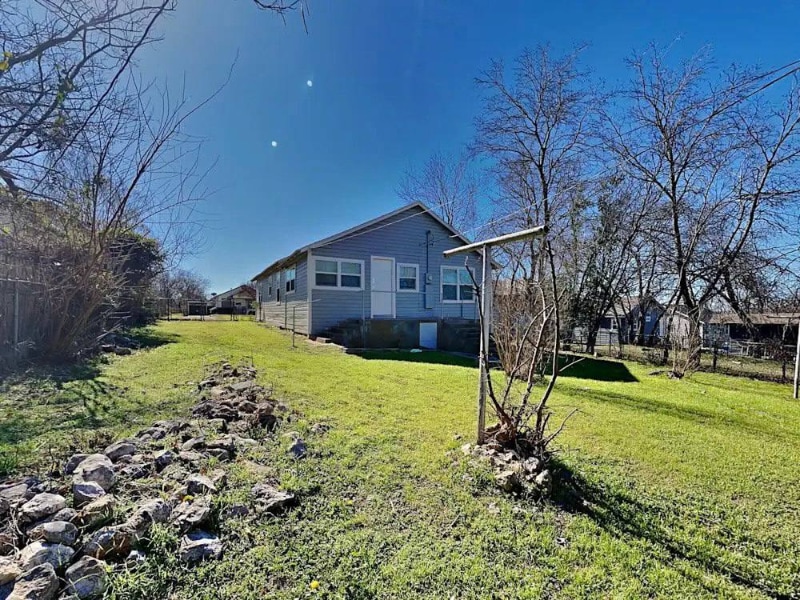 Building Photo - 5708 Kilpatrick Ave