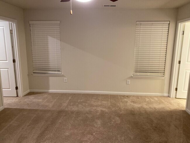 Building Photo - 5508 Loneleaf Way