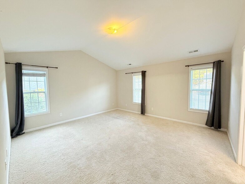 Building Photo - 301 Saranac Ridge Dr