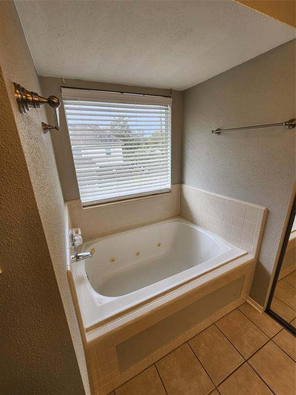 Building Photo - 16302 Flint Run Way