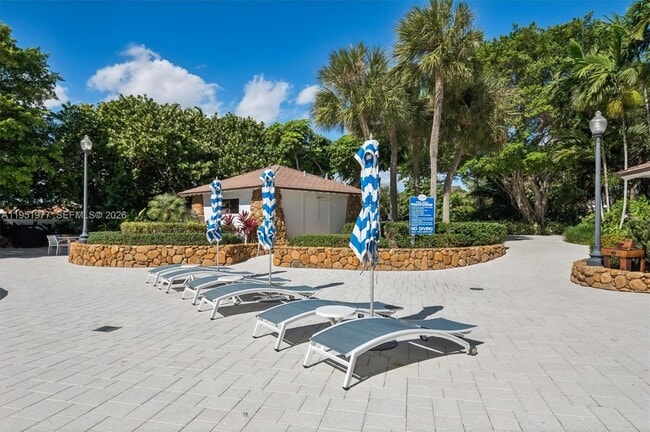 Building Photo - 4000 Towerside Terrace