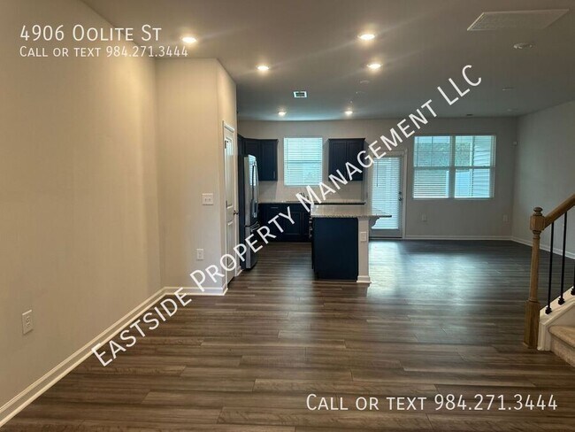 Building Photo - 4906 Oolite St
