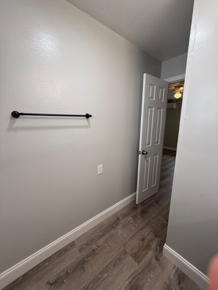 Building Photo - 1100-1190 Neptune Dr