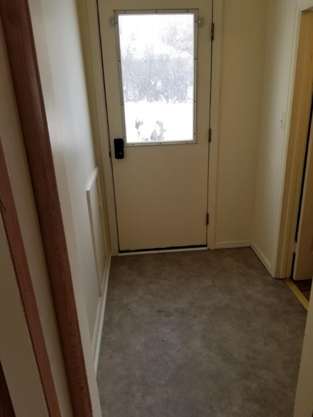 Building Photo - 114 3rd Ave W