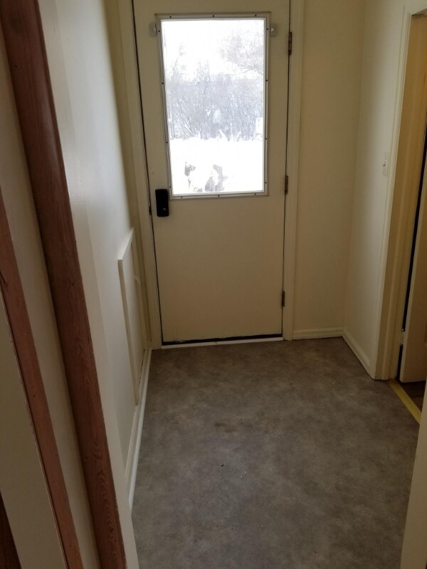 Building Photo - 114 3rd Ave W