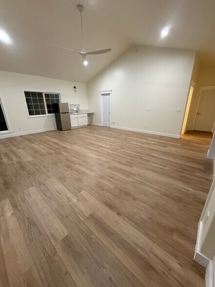 Building Photo - 73-4583 Kukuki St