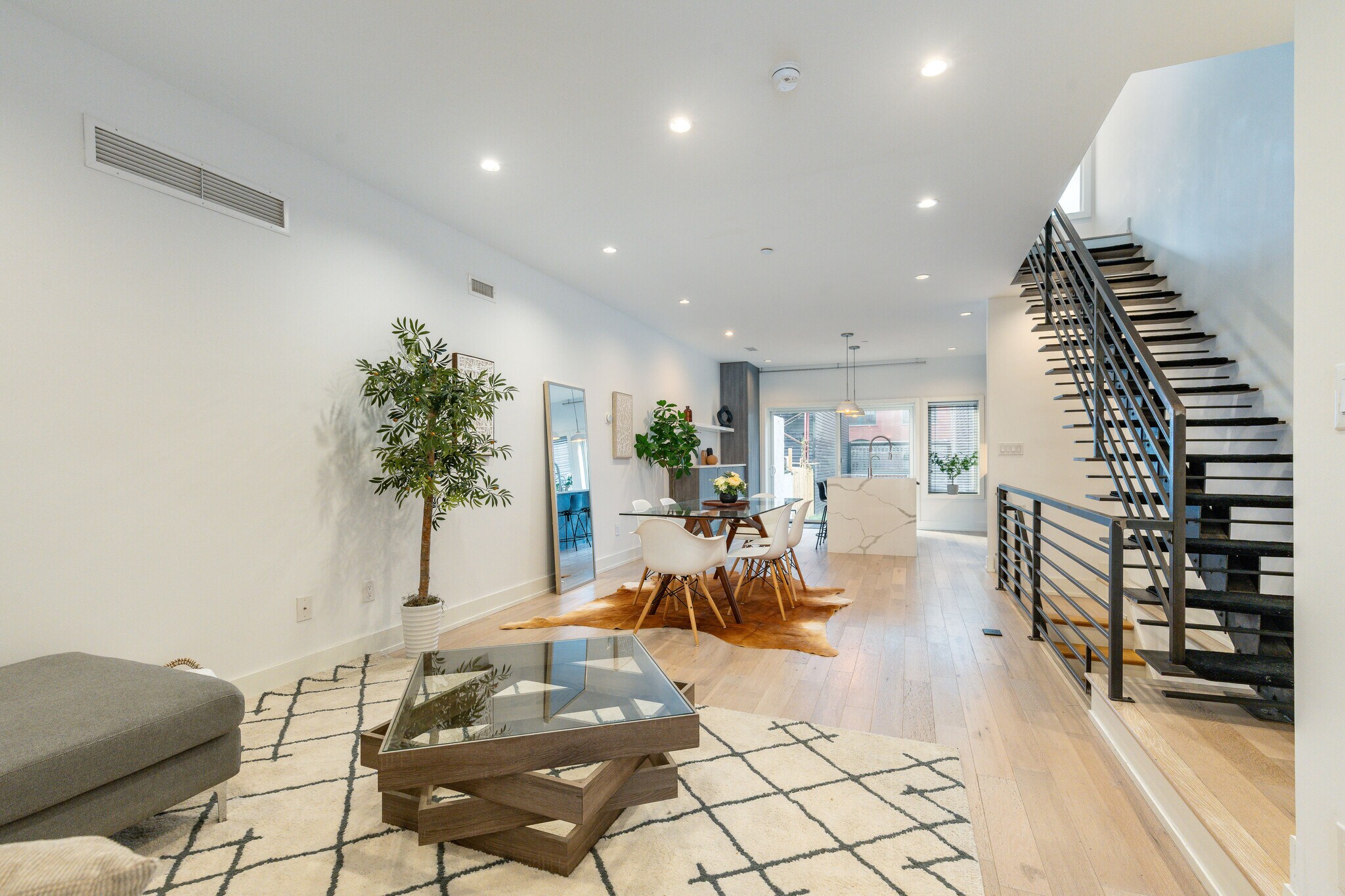 Building Photo - 2058 E Susquehanna Ave