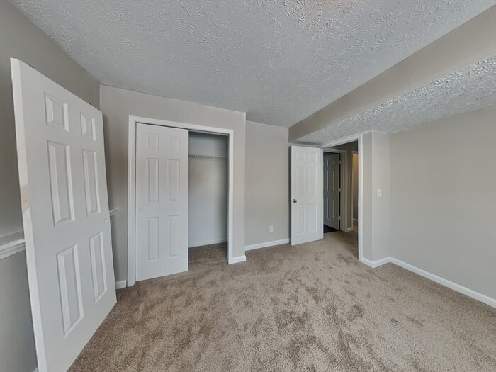 Building Photo - 10129 Arapahoe Dr