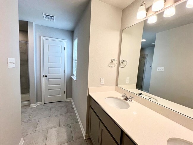 Building Photo - 227 Kellys Heroes Wy