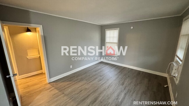 Building Photo - 1059 Maria St