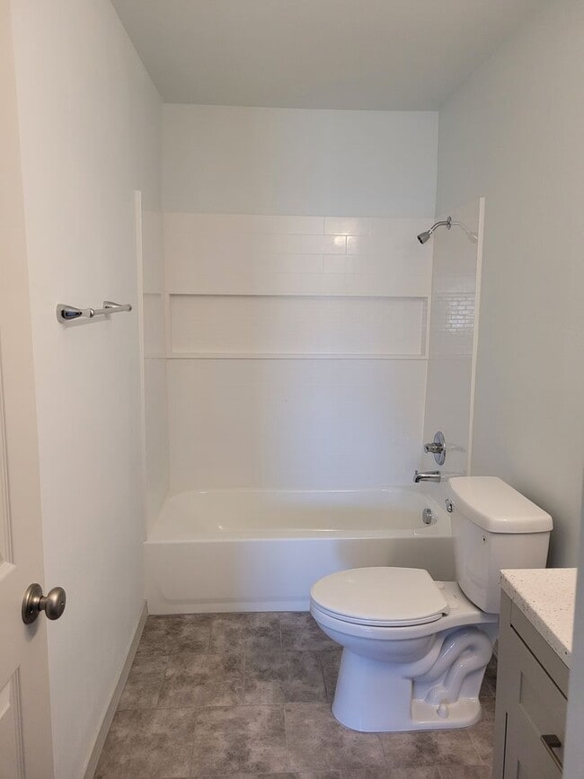 Building Photo - Brand New Construction Duplex