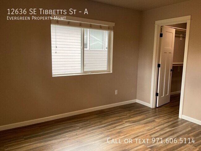 Building Photo - 12636 SE Tibbetts St