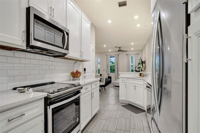 Building Photo - 5182 Eucalyptus Dr