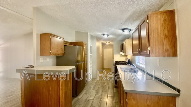 Building Photo - 307 W Lee St