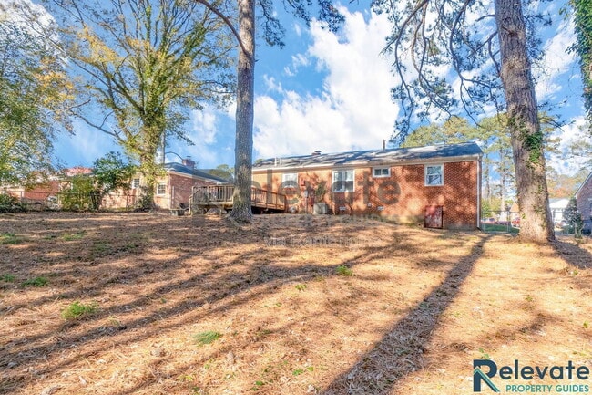 Building Photo - 7507 Comet Rd