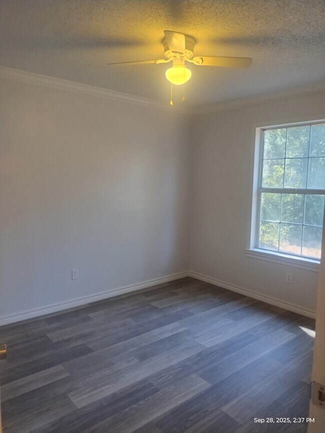 Building Photo - 855 Aldredge Cir