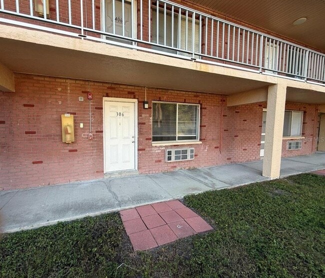 Primary Photo - 3301 58th Ave S