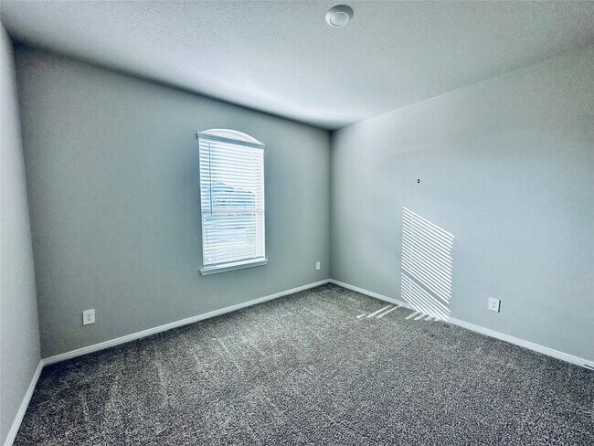 Building Photo - 1217 Antelope Passing Dr