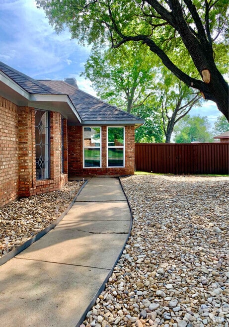 Building Photo - 3008 Osceola Dr