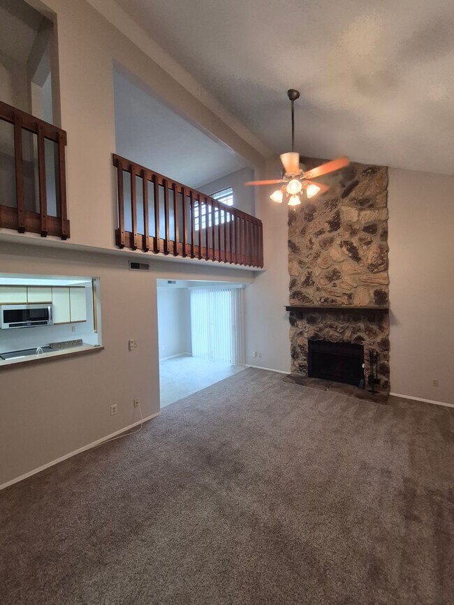 Building Photo - 1387 Sanzon Dr