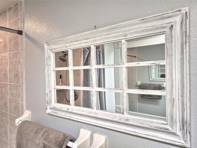 Building Photo - 107 Windward Pl