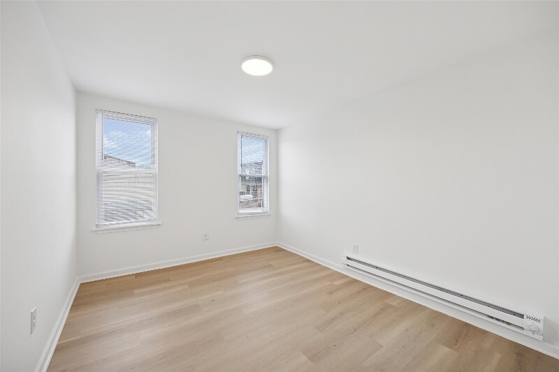 Building Photo - 1102 S Peach St