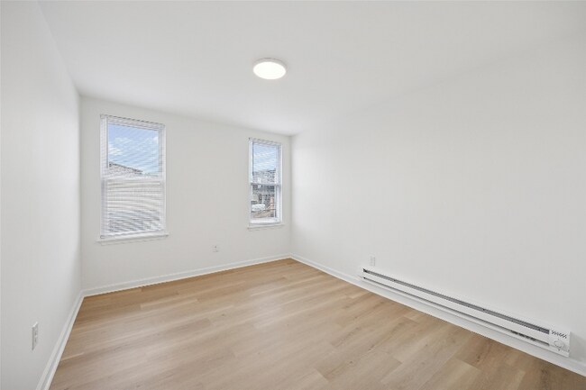 Building Photo - 1101 S Peach St