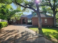 Building Photo - Stunning Cul-De-Sac Home for Lease in Jest...