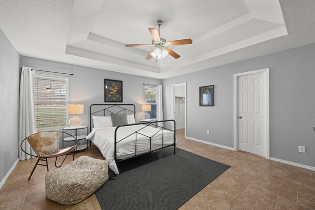 Building Photo - Cline