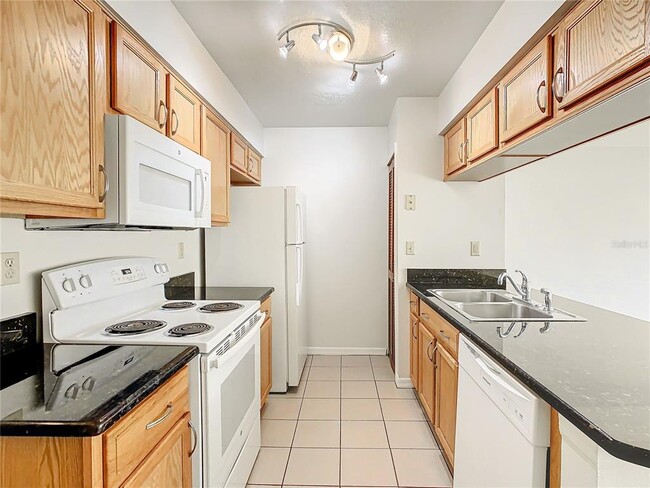 Building Photo - 2721 N Poinciana Blvd