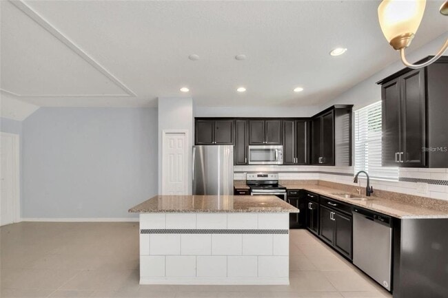 Building Photo - 1225 Countrymen Ct