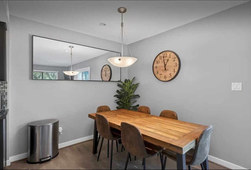 Building Photo - 7845 E Valley Vista Dr