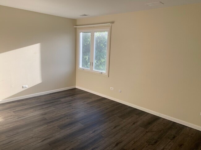 Building Photo - 2013 Ammer Ridge Ct