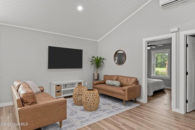 Building Photo - 163 Long Pond Lp