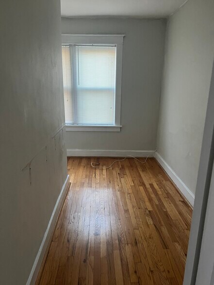 Building Photo - 1229 Claytonia Ter