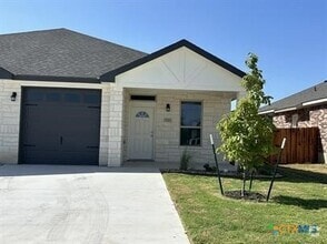 Building Photo - 5213 Rose Gdn Lp
