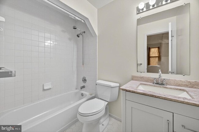 Building Photo - 14917 Brownstone Dr