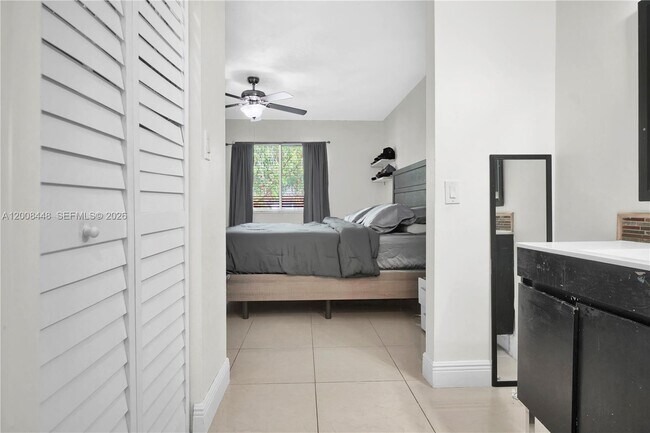 Building Photo - 9503 SW 140th Ct