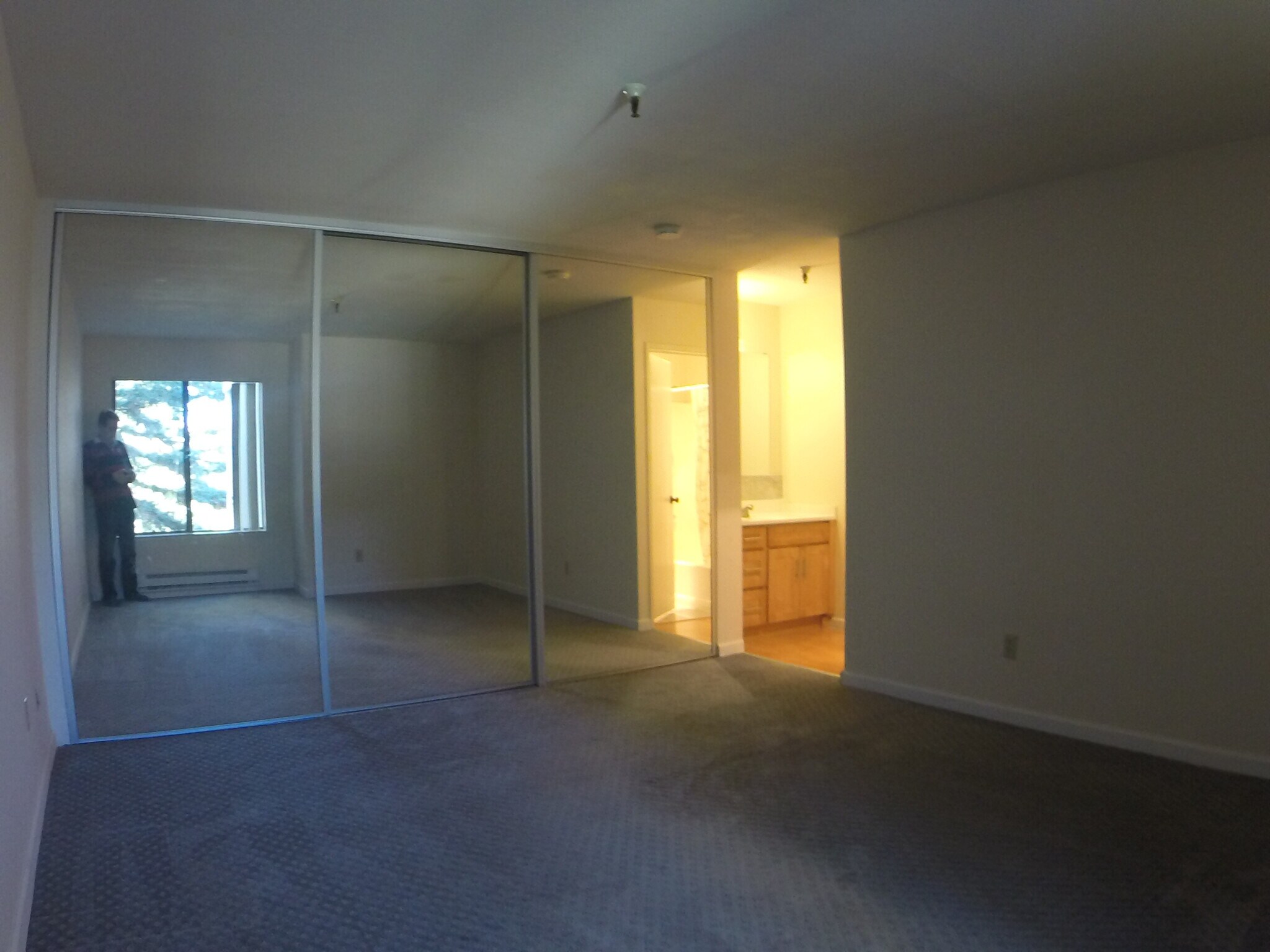 Building Photo - 725 Mariposa Ave.