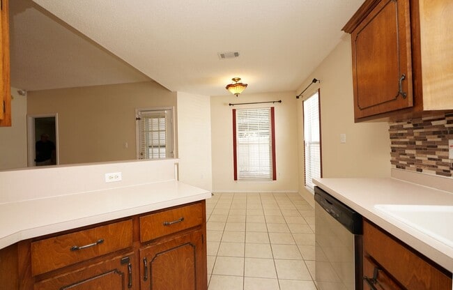 Building Photo - Great Location in Fort Walton Beach