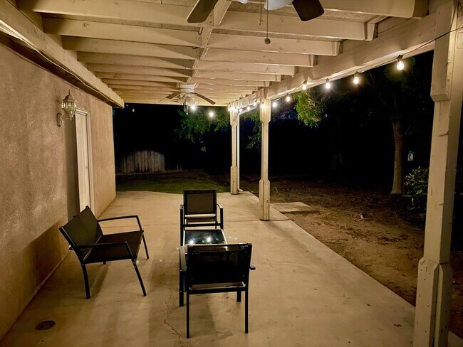 Building Photo - 5704 Charleville Ln