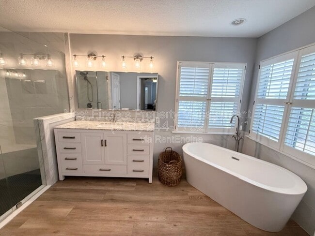 Building Photo - 12784 Cattail Pond Cir S