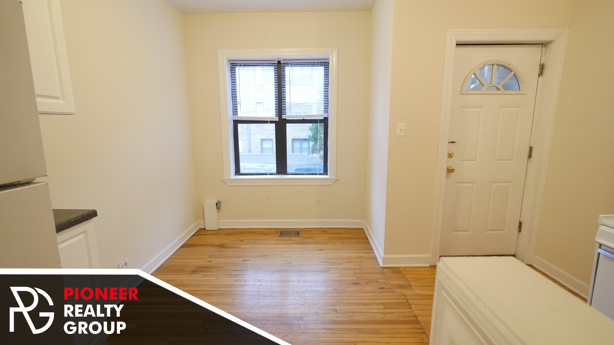 Building Photo - 3721 N Pine Grove Ave