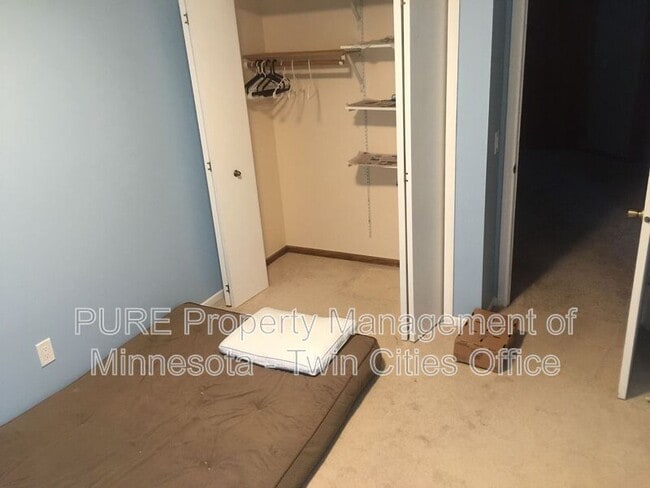 Building Photo - 4080 Meadowlark Curve