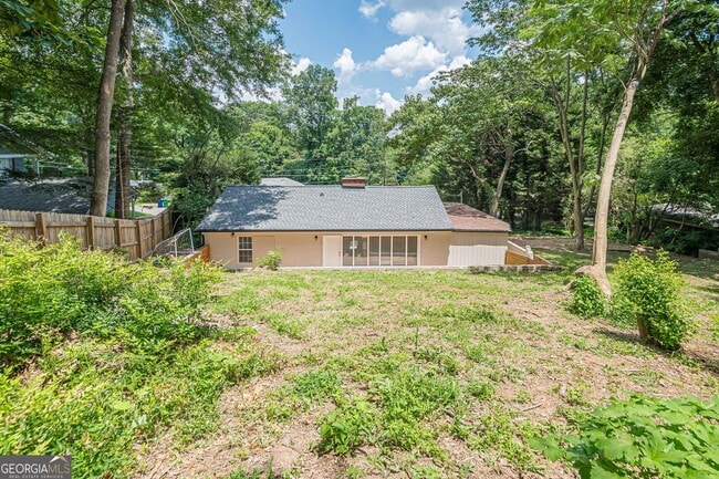 Building Photo - 2018 Bramblewood Dr NE