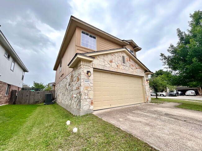 Building Photo - 14801 Falling Stone Ln