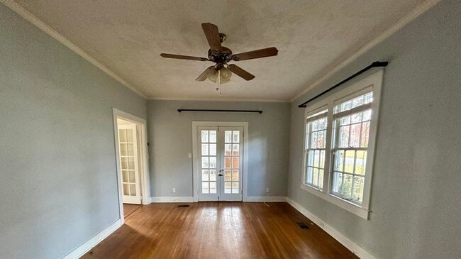 Building Photo - 2331 40th St