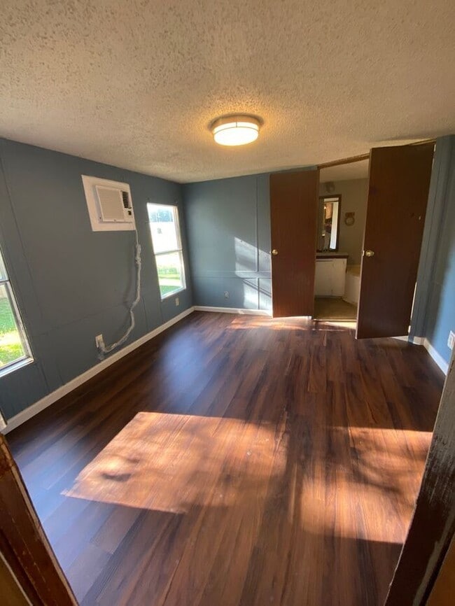 Building Photo - Mobile Home-Dacula Ga