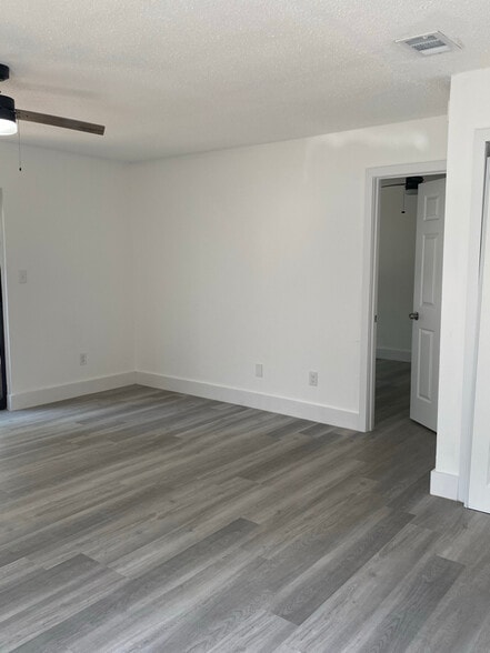 Building Photo - 10163 Guidy Ln