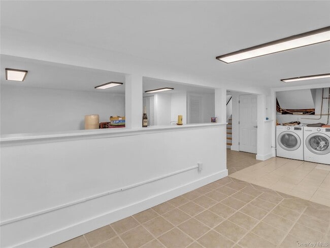 Building Photo - 6 Kenbar Rd